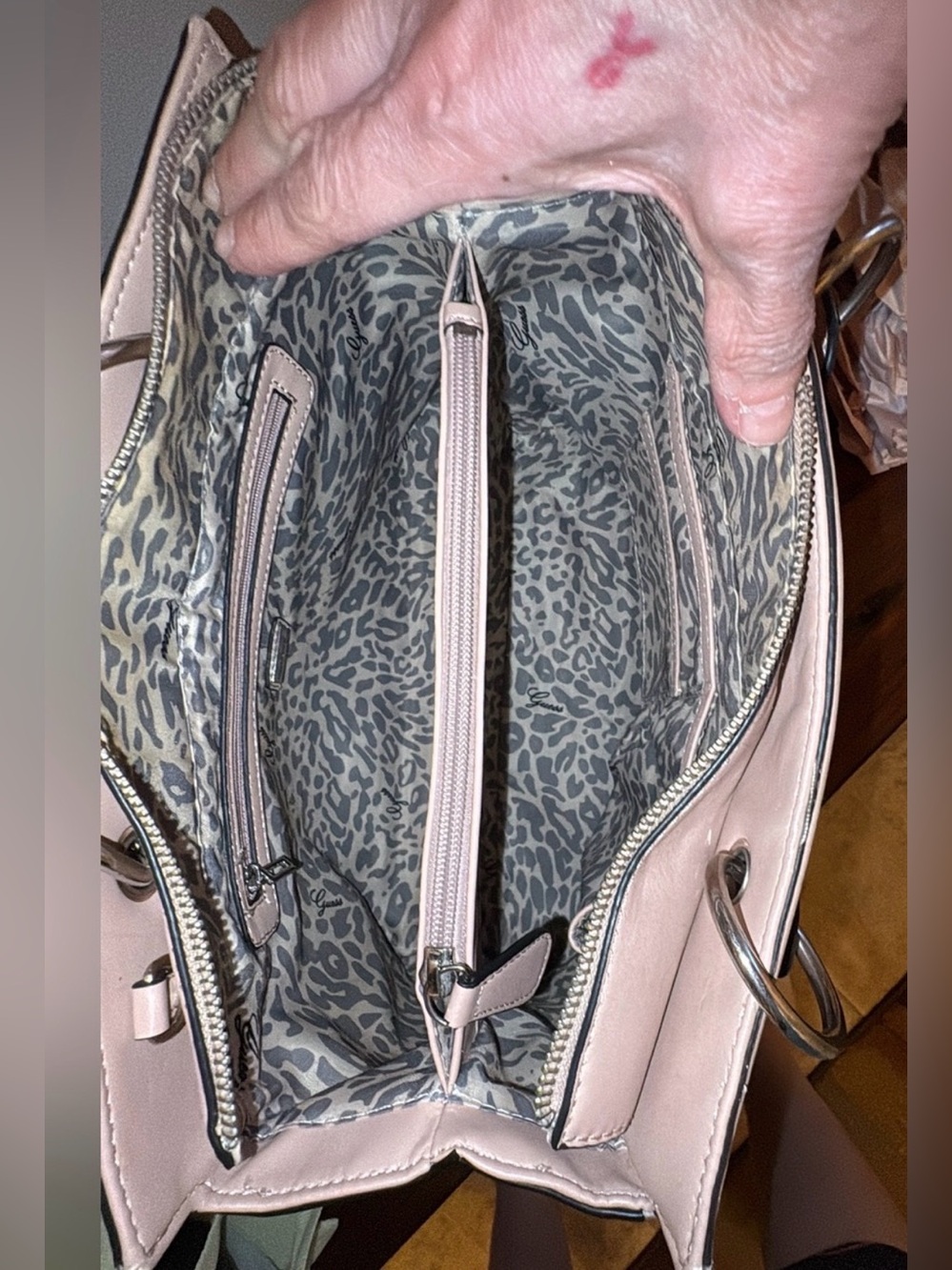 GUESS Handbag - Preloved - Picture 6 of 6